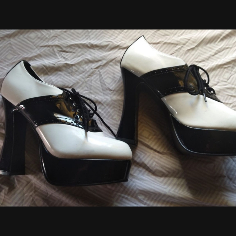 FUNtasma,Dolly 94, gothic,vintage size 9